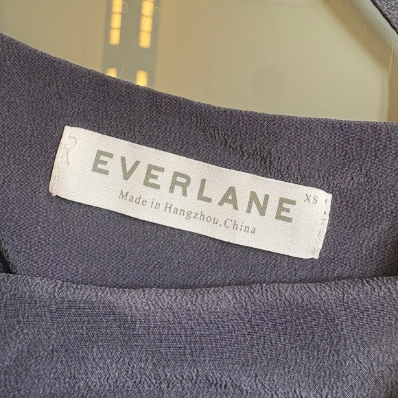 Everlane Blue Grey Sleeveless Flowy Silky Classic Camisole size XS - Picture 3 of 6